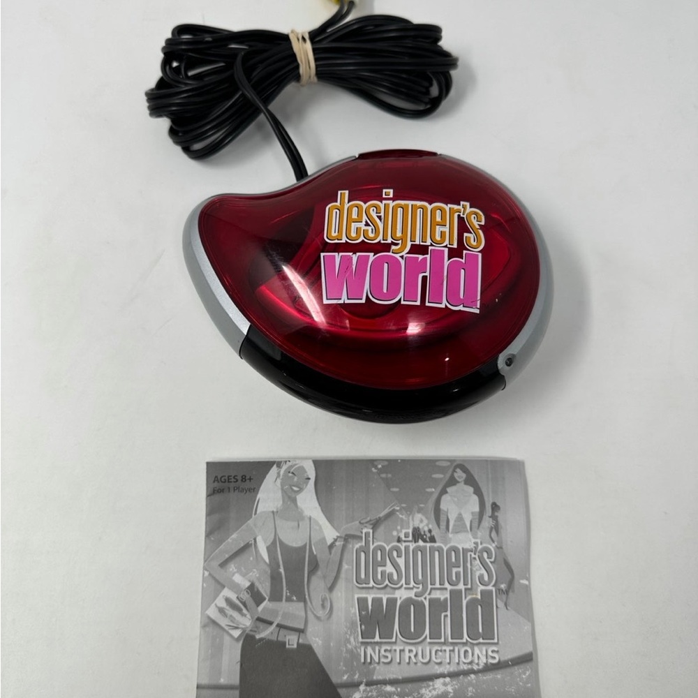 Hasbro Designer's World TV Video Game Plug 'N Play 2006 w/ Remote - Tested